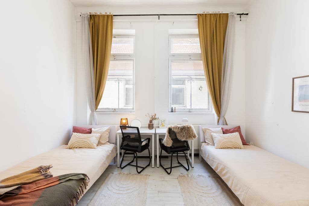 Shared Room at Thököly út 18
