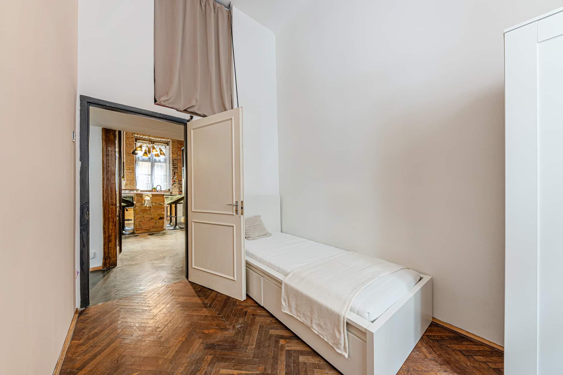 A room at Csengery utca 19, image 3 of 4
